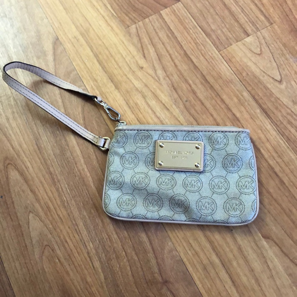 Michael Kors wristlet